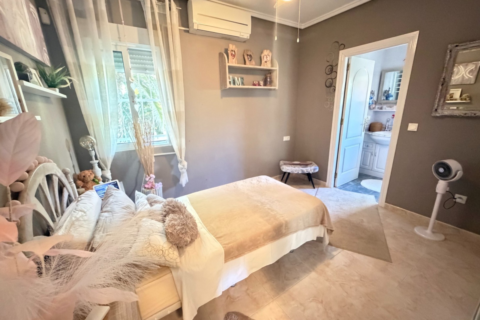 Resale - Villa -
Rojales - Inland
