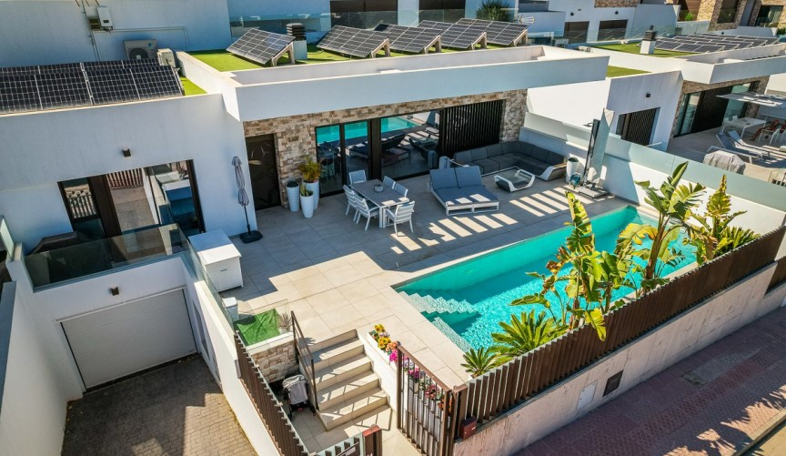 Resale - Villa -
Rojales - Inland