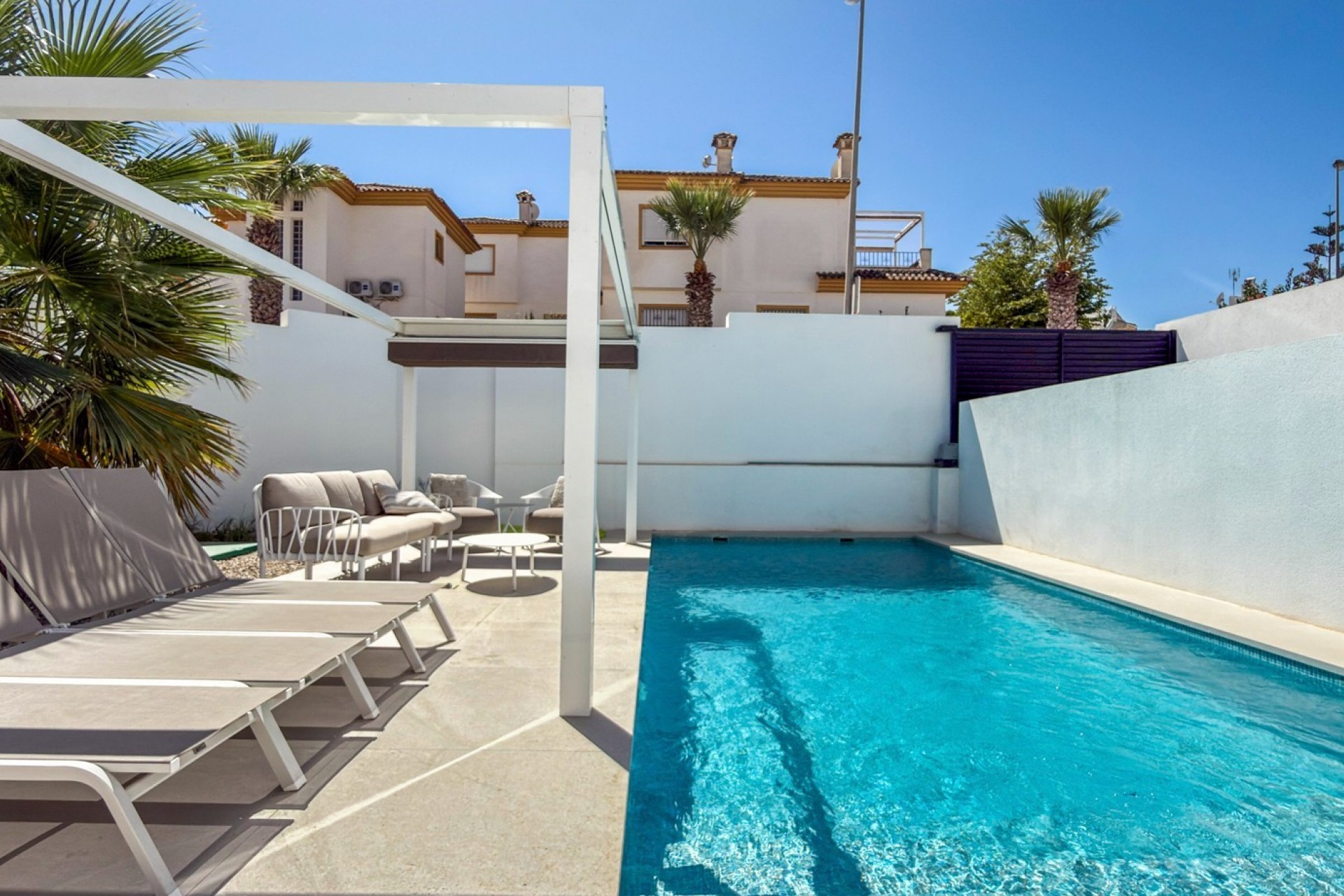 Resale - Villa -
Rojales - Inland