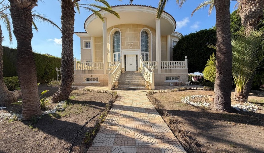 Resale - Villa -
Rojales - La Fiesta