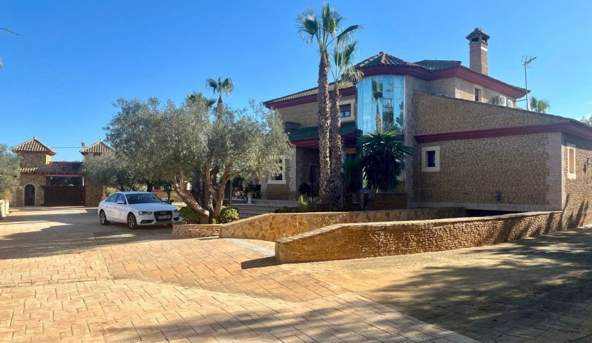 Resale - Villa -
Rojales - La Vega Baja