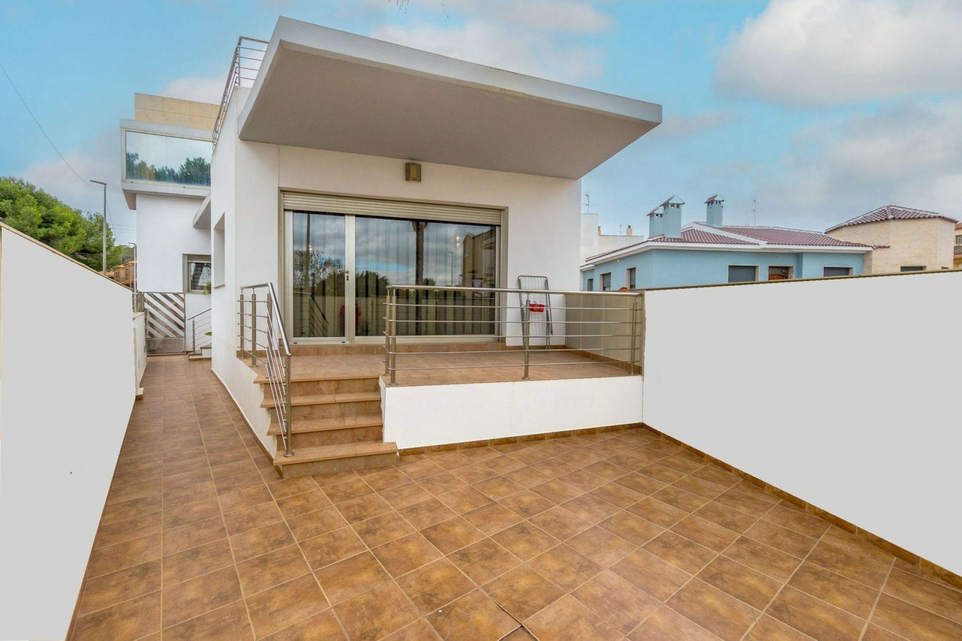 Resale - Villa -
Rojales