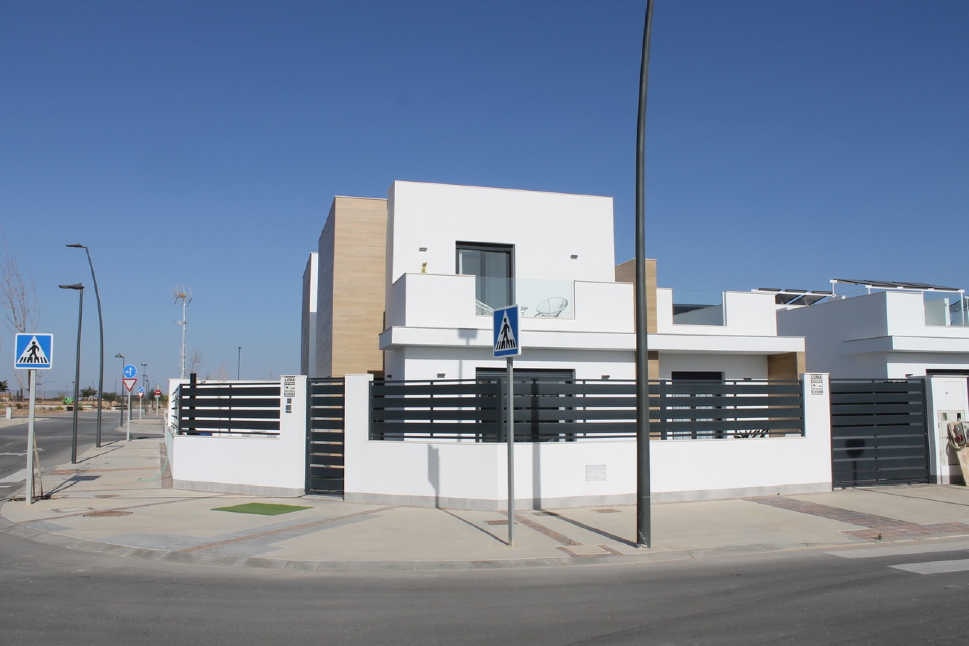 Resale - Villa -
Roldan - Inland