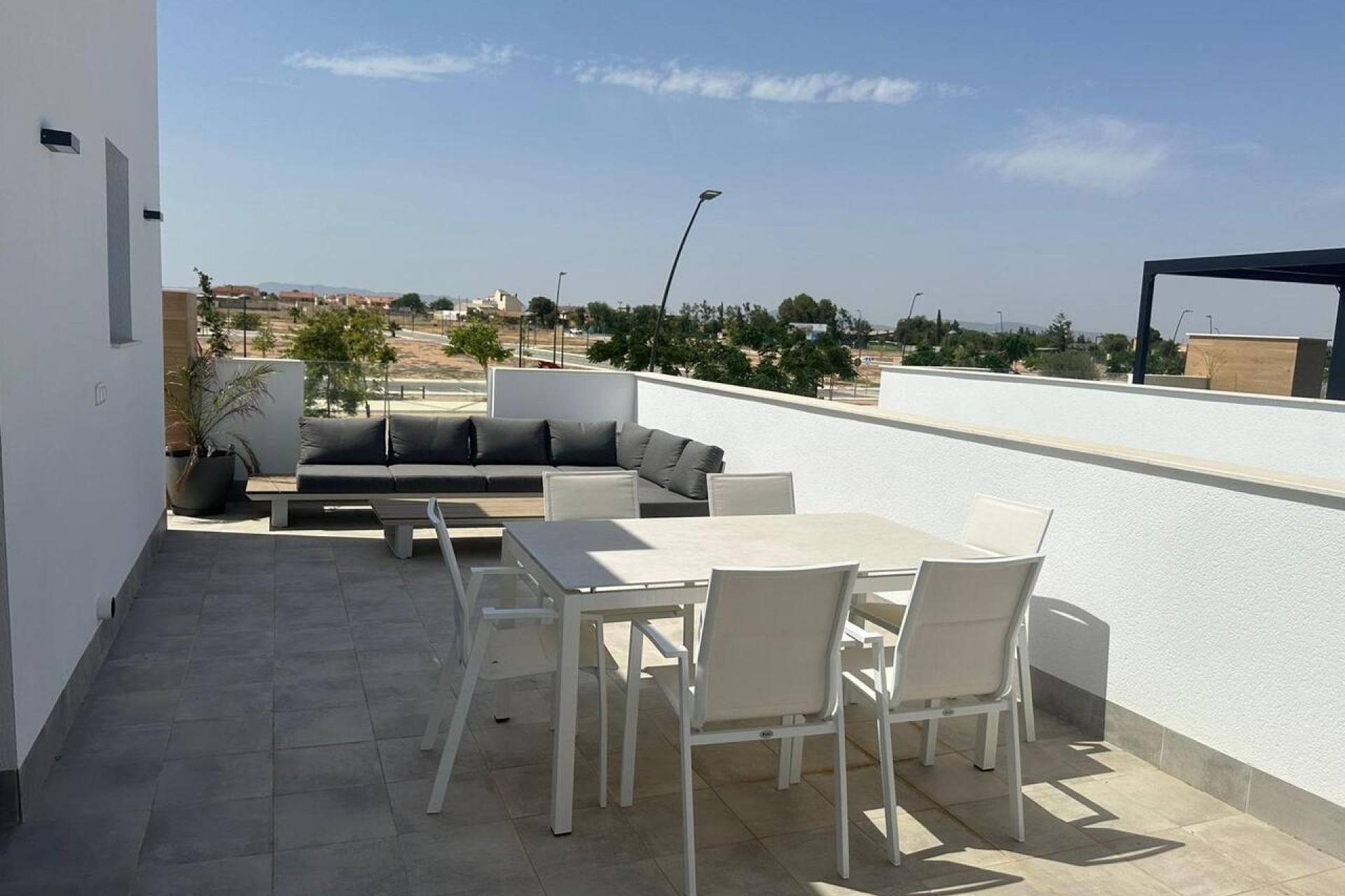 Resale - Villa -
Roldan - Inland