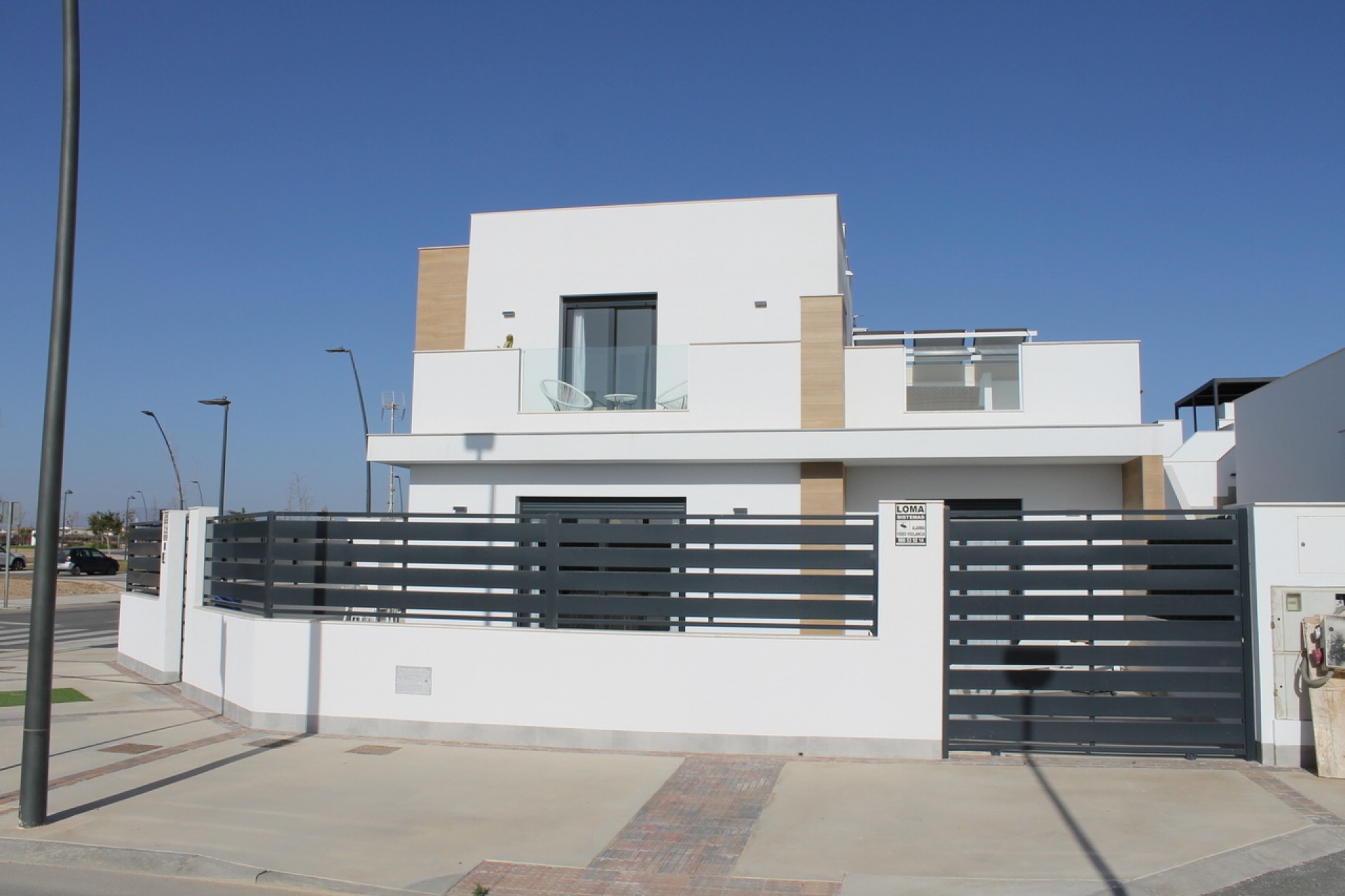 Resale - Villa -
Roldan - Inland