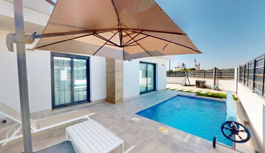 Resale - Villa -
Roldan - Inland