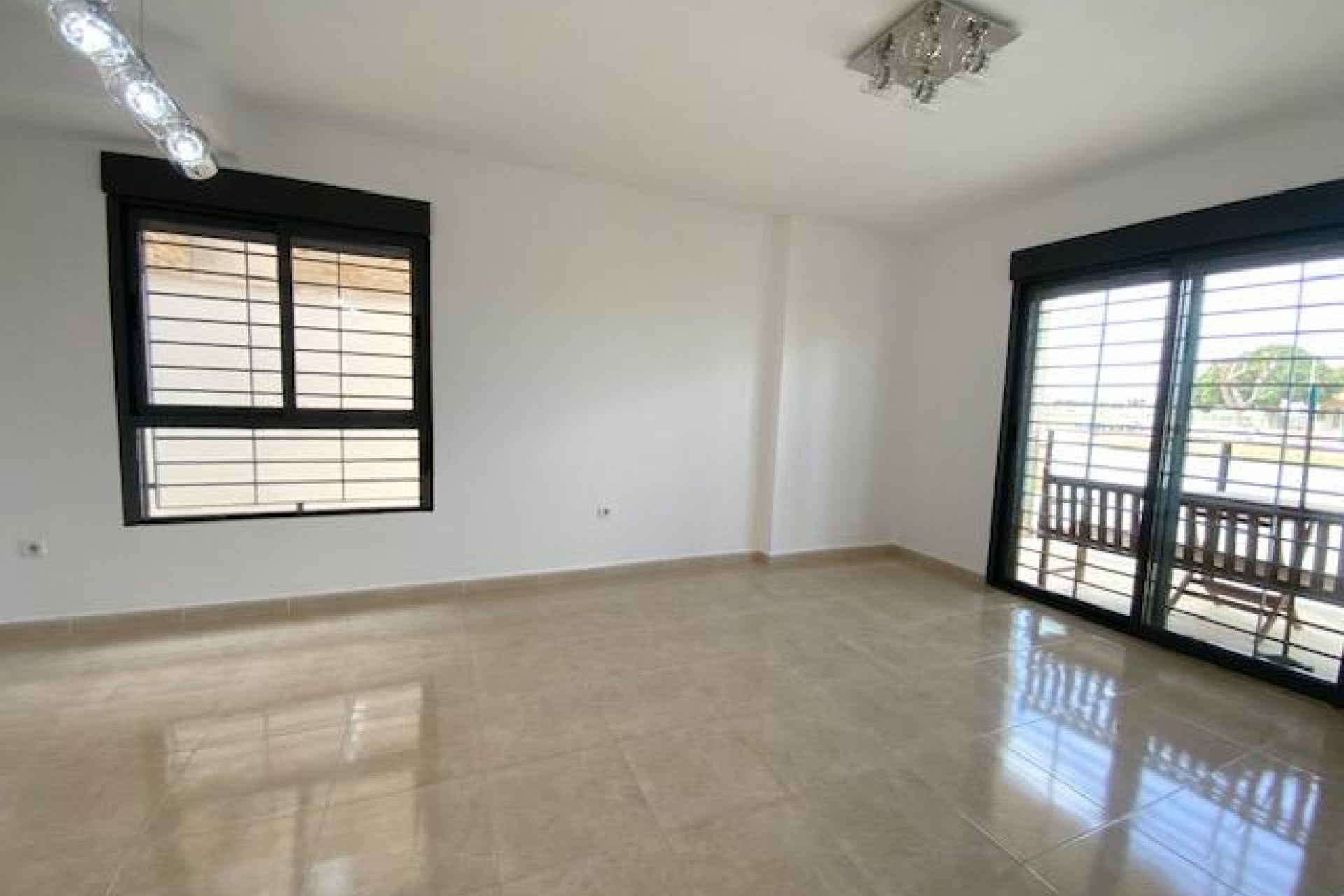 Resale - Villa -
Roldan - Inland
