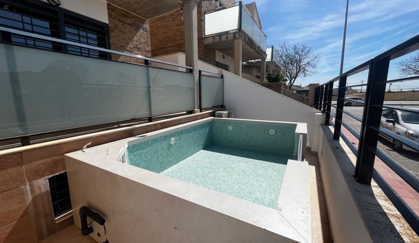 Resale - Villa -
Roldan - Inland