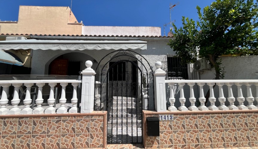 Resale - Villa -
San Fulgencio - Costa Blanca