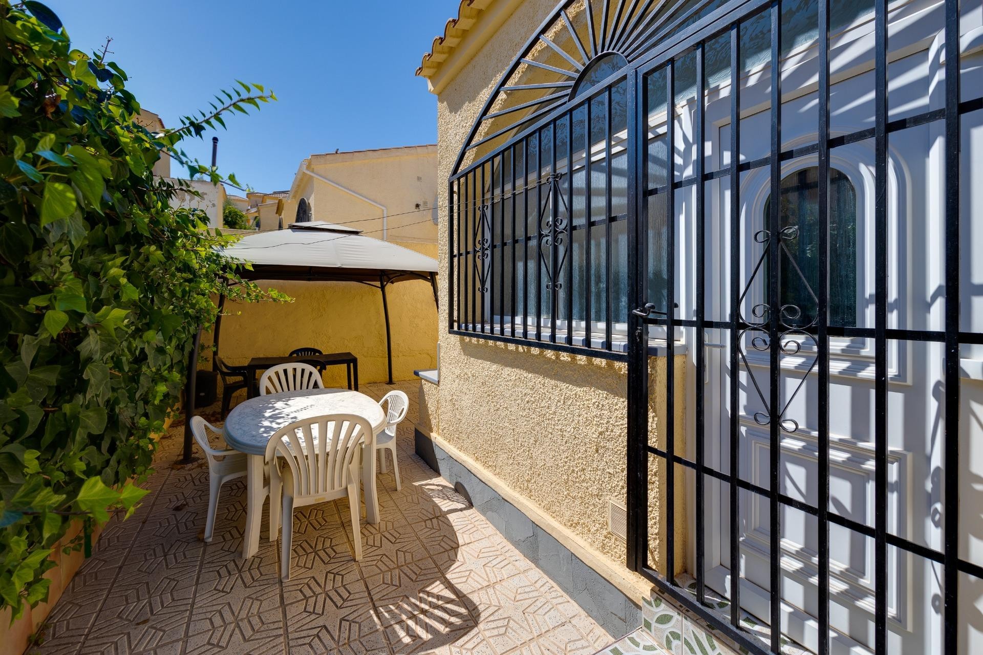Resale - Villa -
San Fulgencio - La Marina
