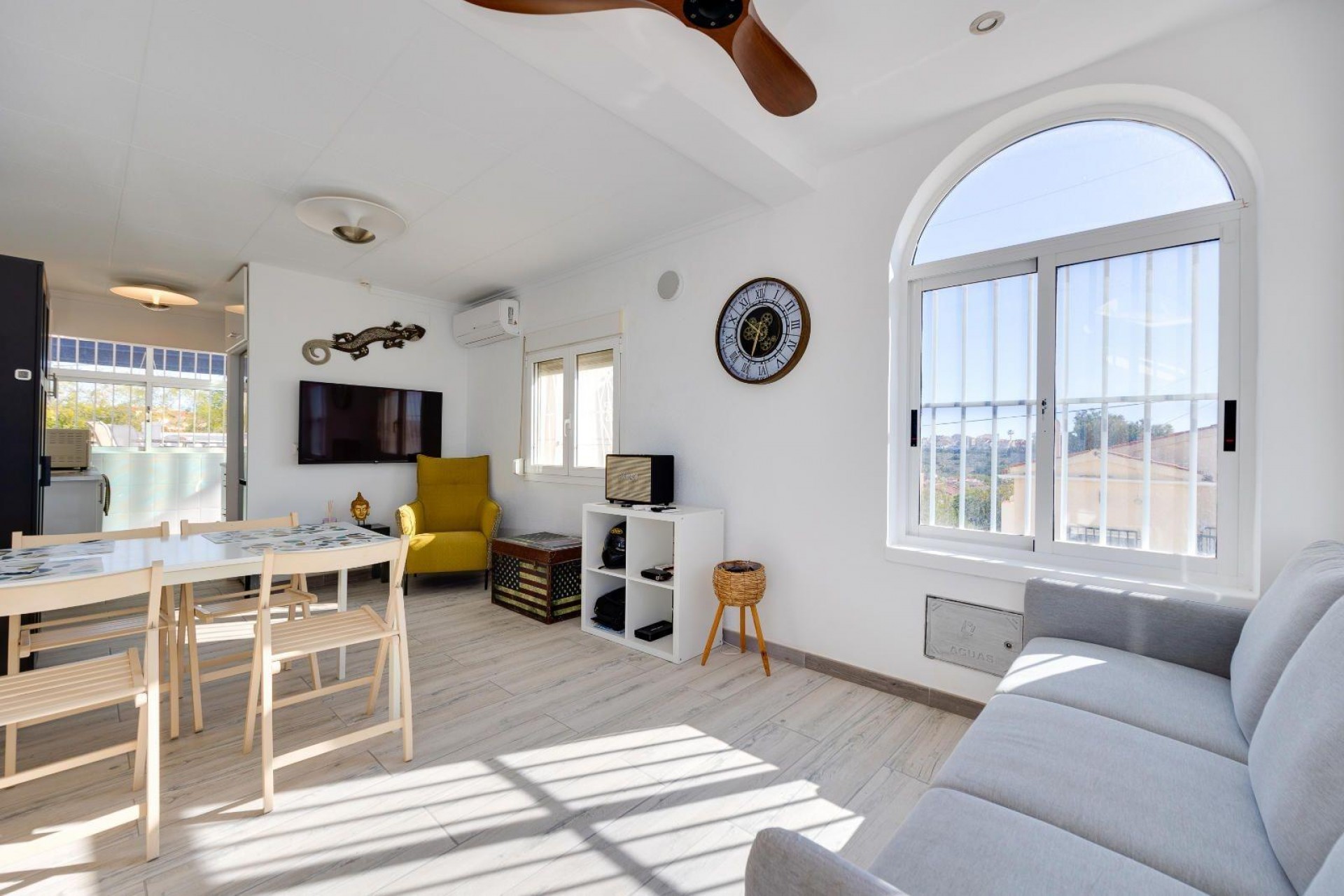 Resale - Villa -
San Fulgencio - La Marina