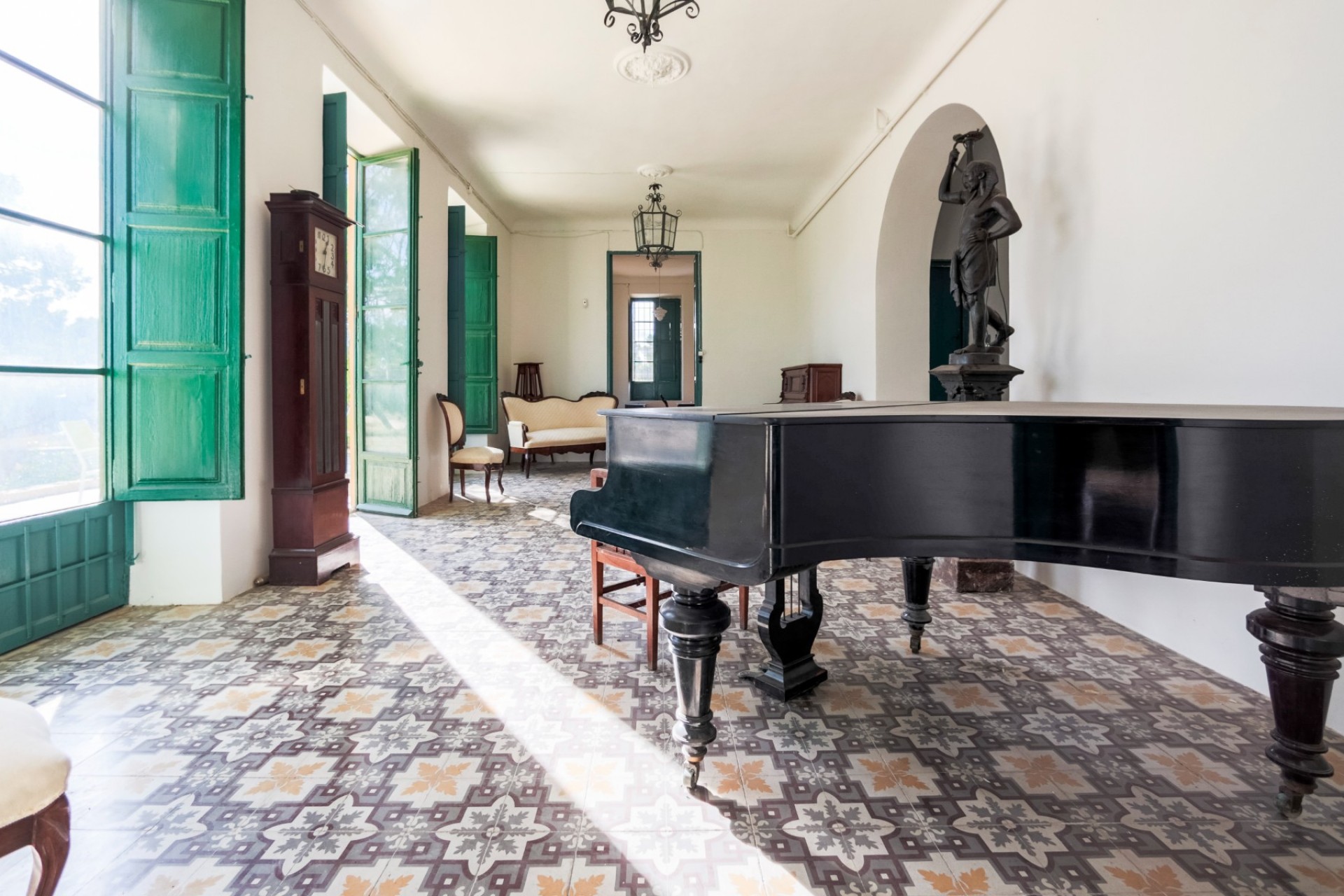 Resale - Villa -
San Juan de Alicante - Costa Blanca