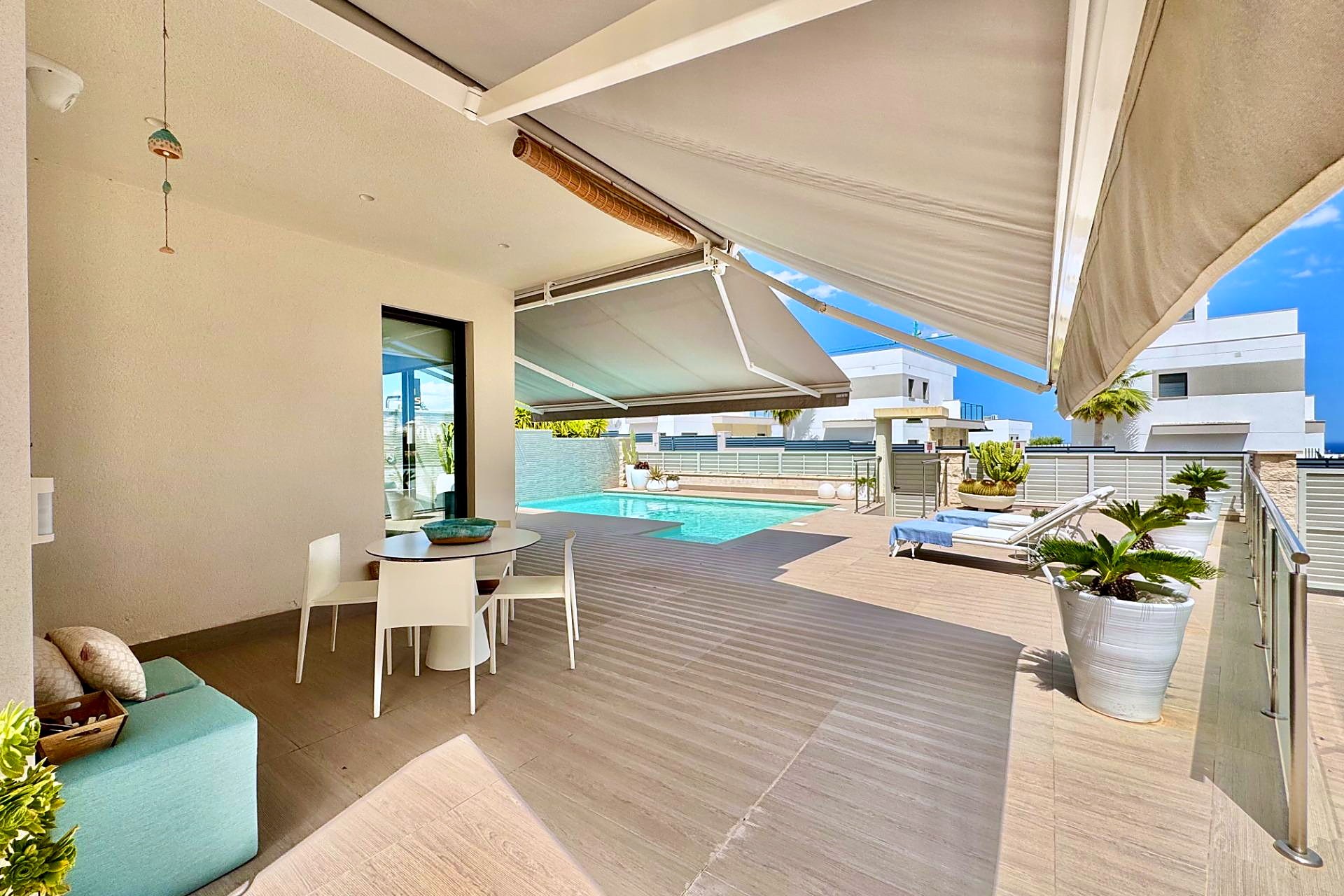 Resale - Villa -
San Miguel de Salinas - Bellavista