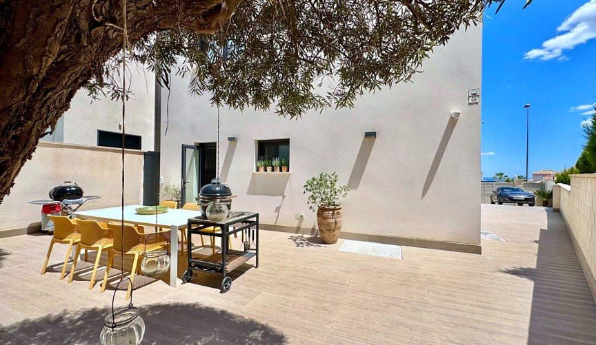 Resale - Villa -
San Miguel de Salinas - Bellavista