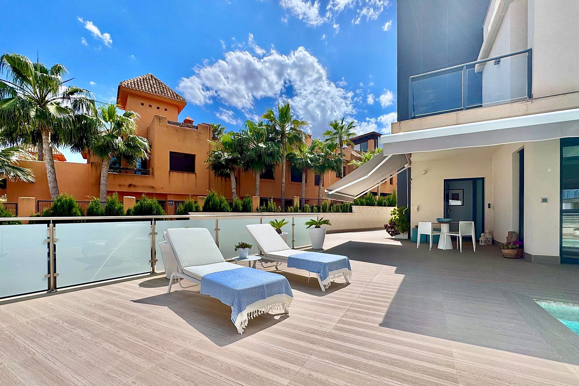 Resale - Villa -
San Miguel de Salinas - Bellavista