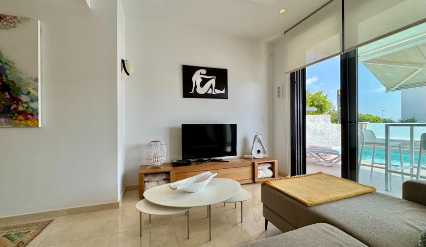 Resale - Villa -
San Miguel de Salinas - Bellavista