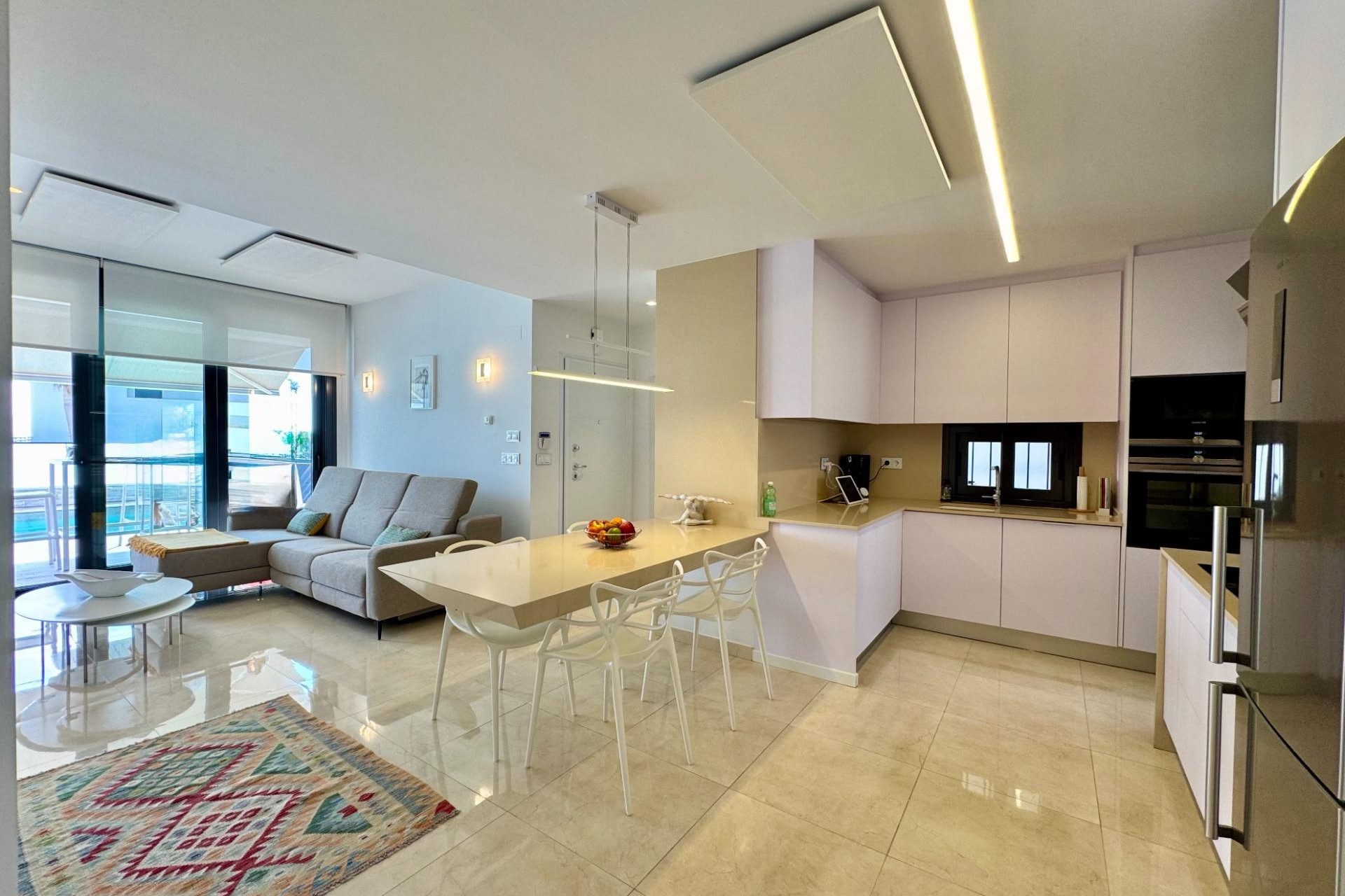 Resale - Villa -
San Miguel de Salinas - Bellavista