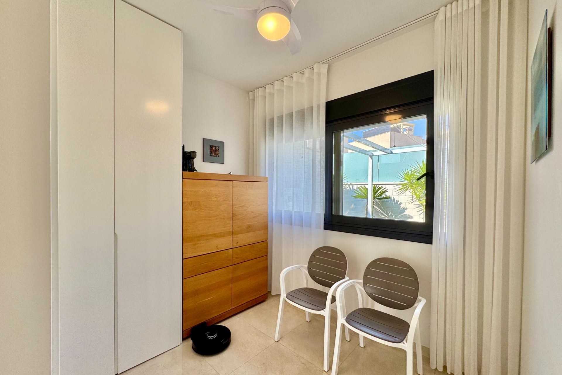 Resale - Villa -
San Miguel de Salinas - Bellavista