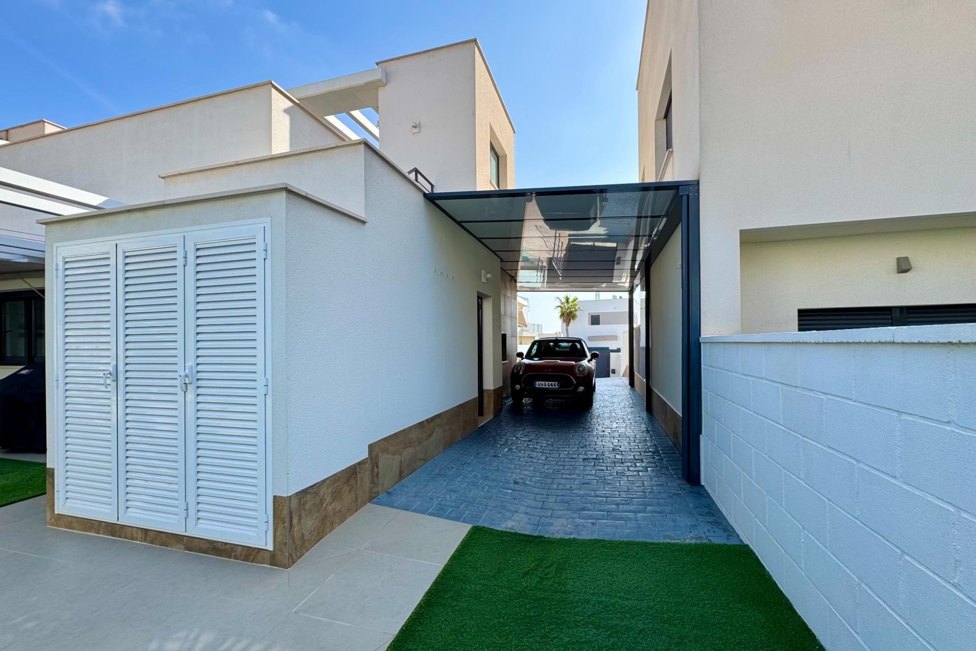 Resale - Villa -
San Miguel de Salinas - Bellavista