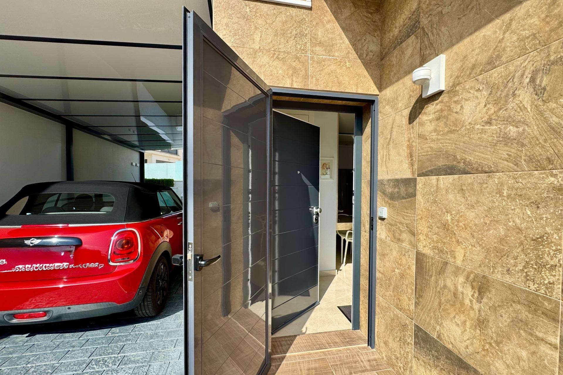 Resale - Villa -
San Miguel de Salinas - Bellavista
