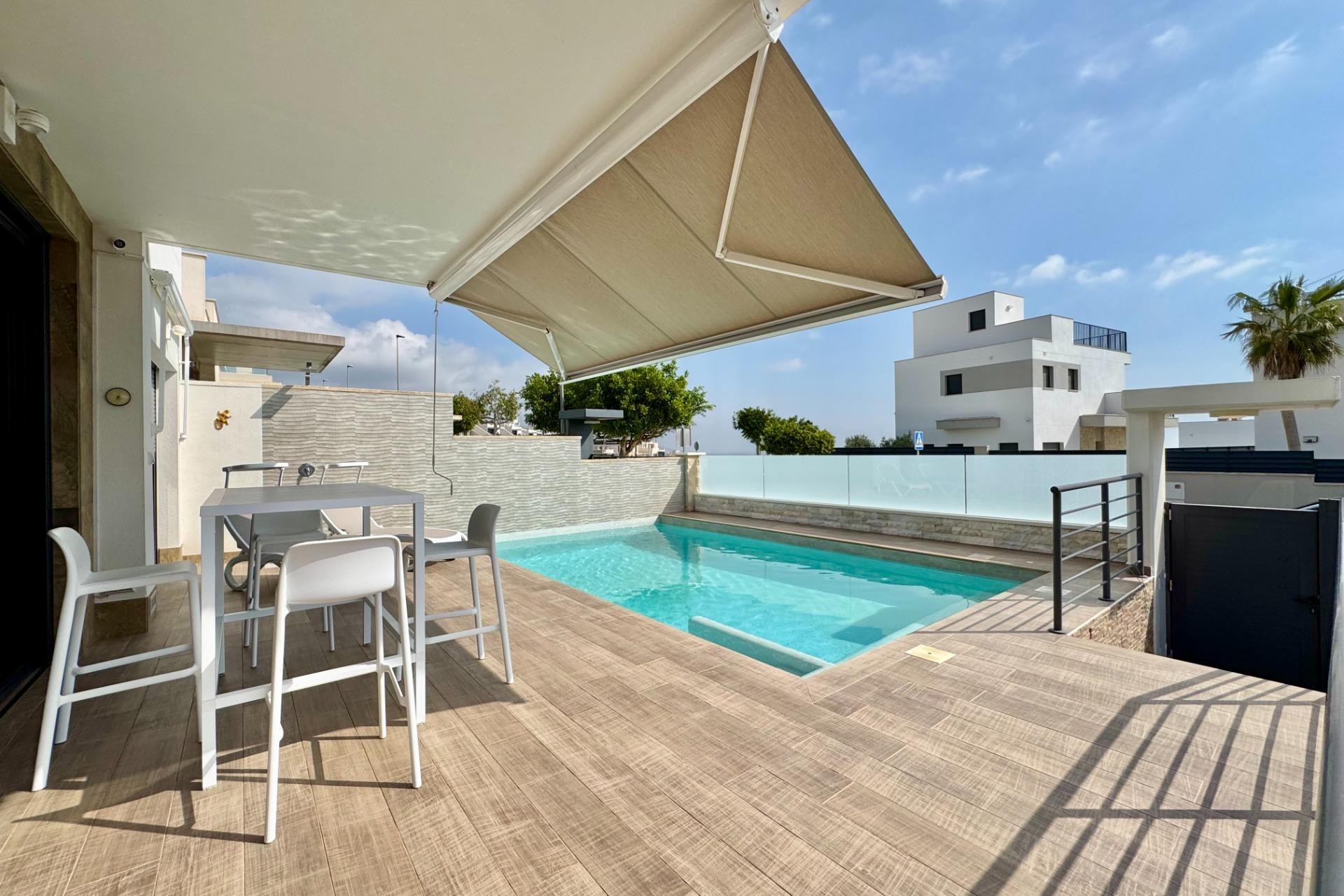 Resale - Villa -
San Miguel de Salinas - Bellavista