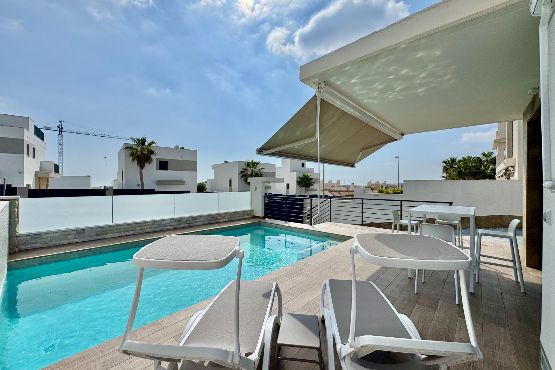 Resale - Villa -
San Miguel de Salinas - Bellavista
