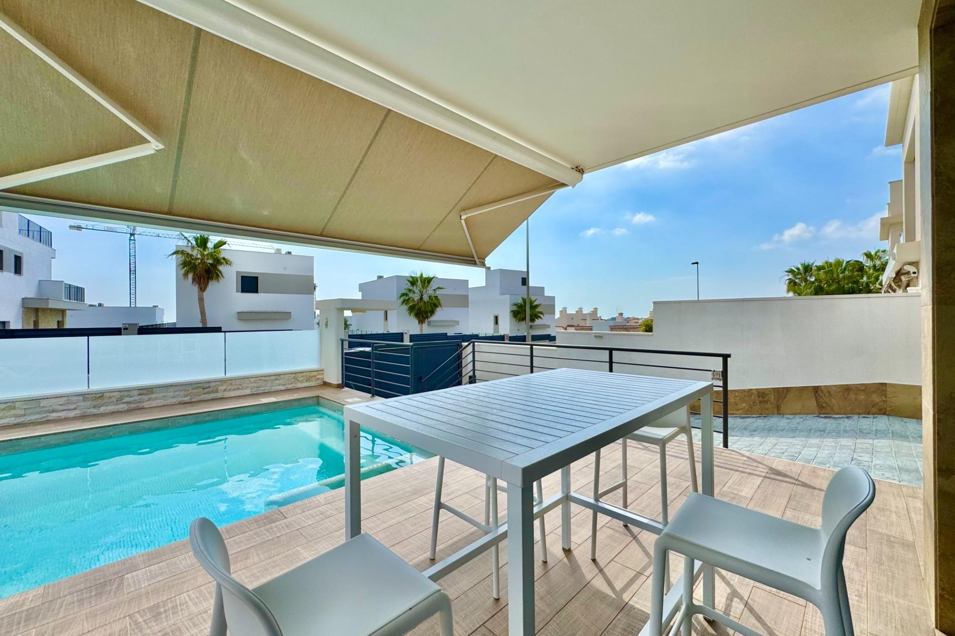 Resale - Villa -
San Miguel de Salinas - Bellavista