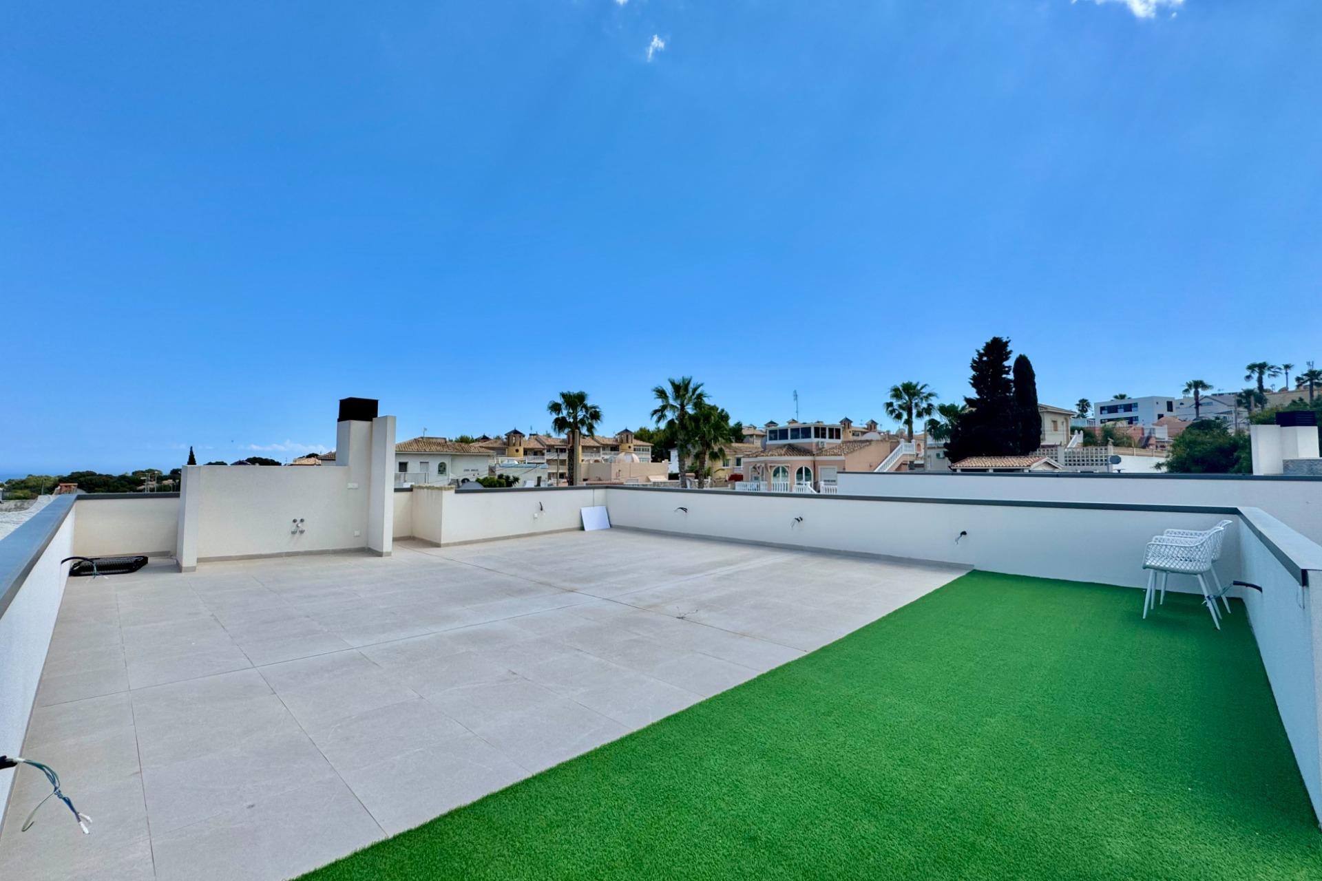Resale - Villa -
San Miguel de Salinas - Blue Lagoon - Galán