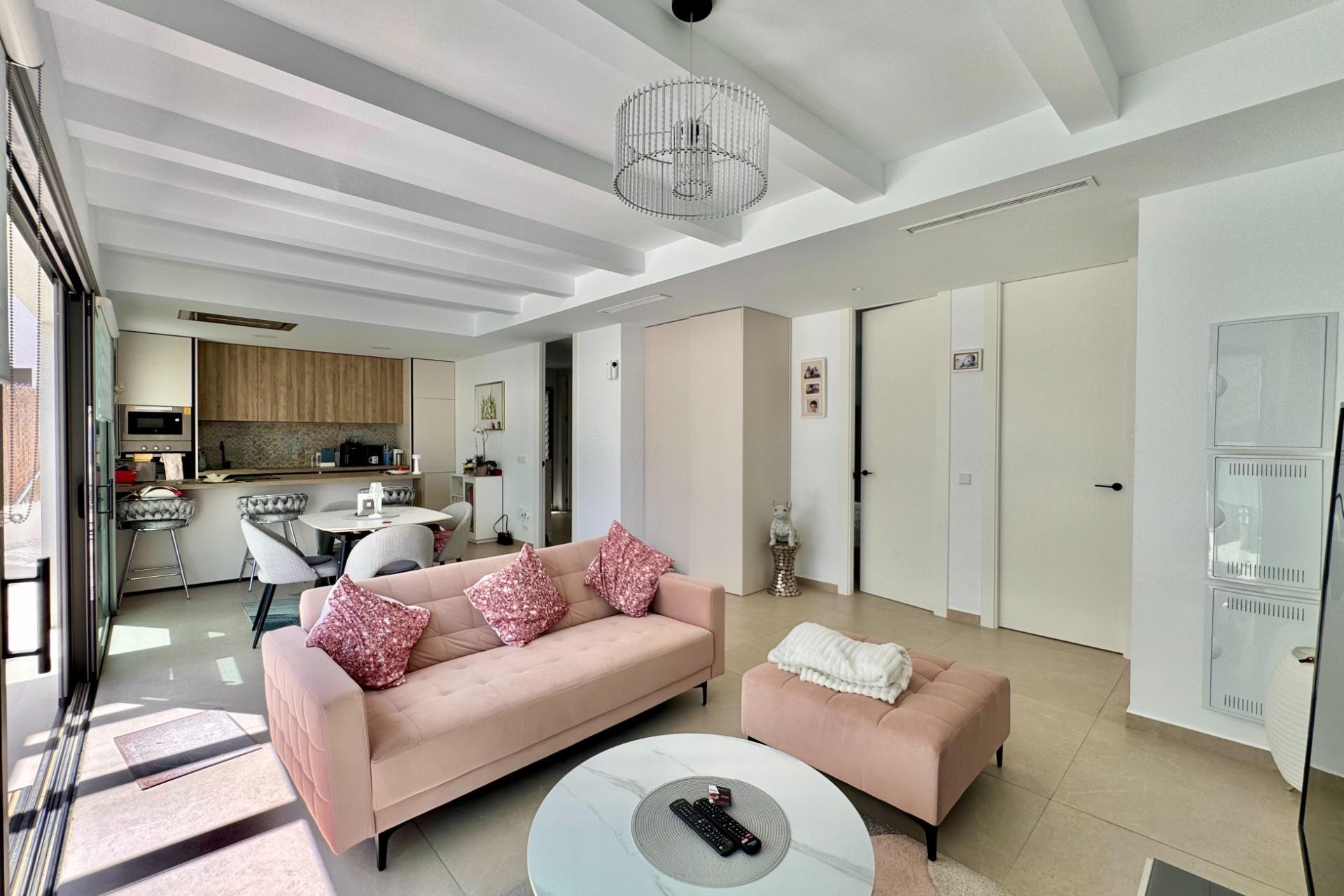 Resale - Villa -
San Miguel de Salinas - Blue Lagoon - Galán
