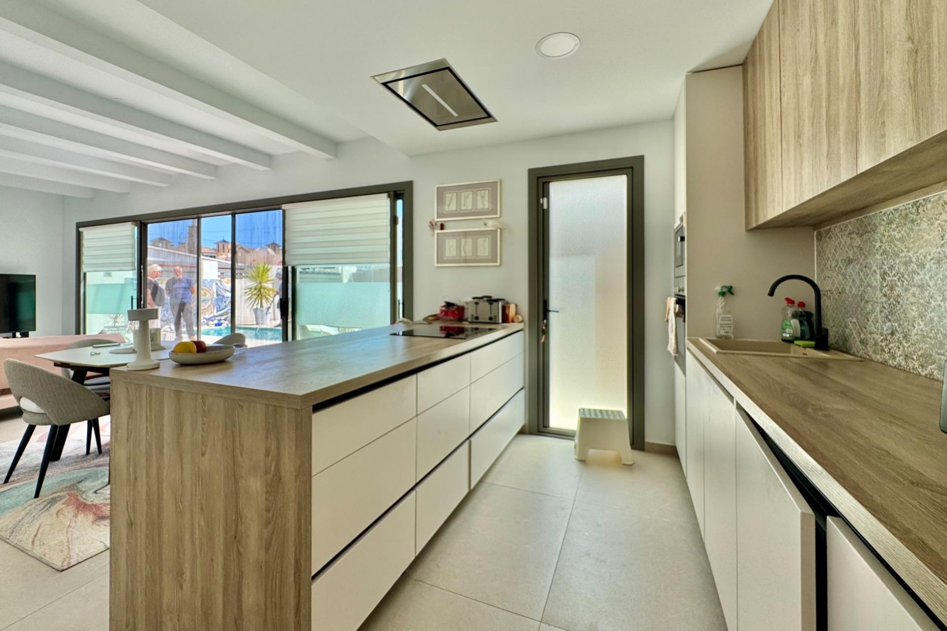 Resale - Villa -
San Miguel de Salinas - Blue Lagoon - Galán