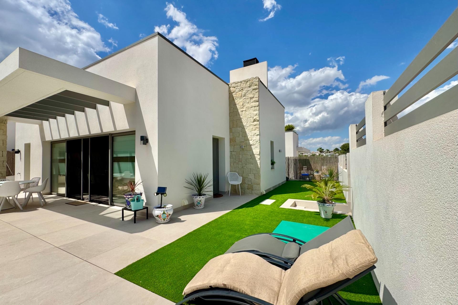 Resale - Villa -
San Miguel de Salinas - Blue Lagoon - Galán