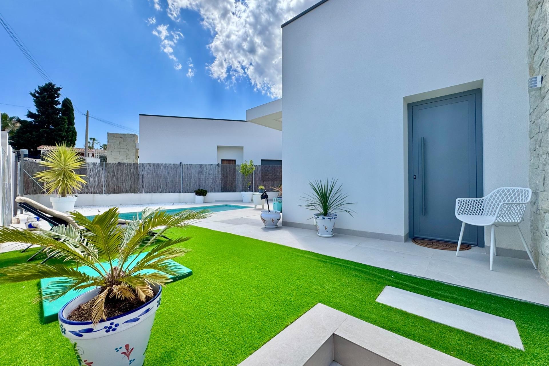 Resale - Villa -
San Miguel de Salinas - Blue Lagoon - Galán