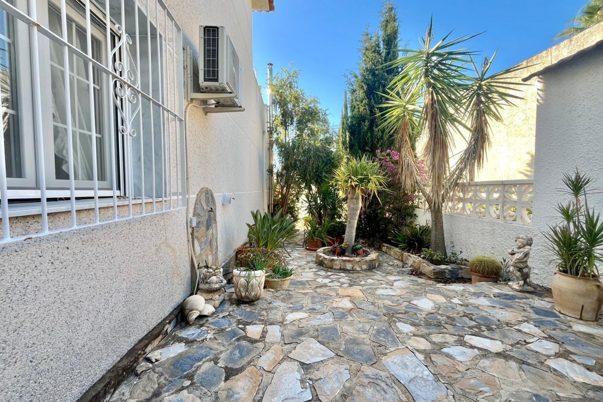 Resale - Villa -
San Miguel de Salinas - Blue Lagoon