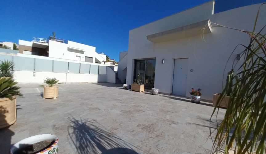 Resale - Villa -
San Miguel de Salinas - Inland