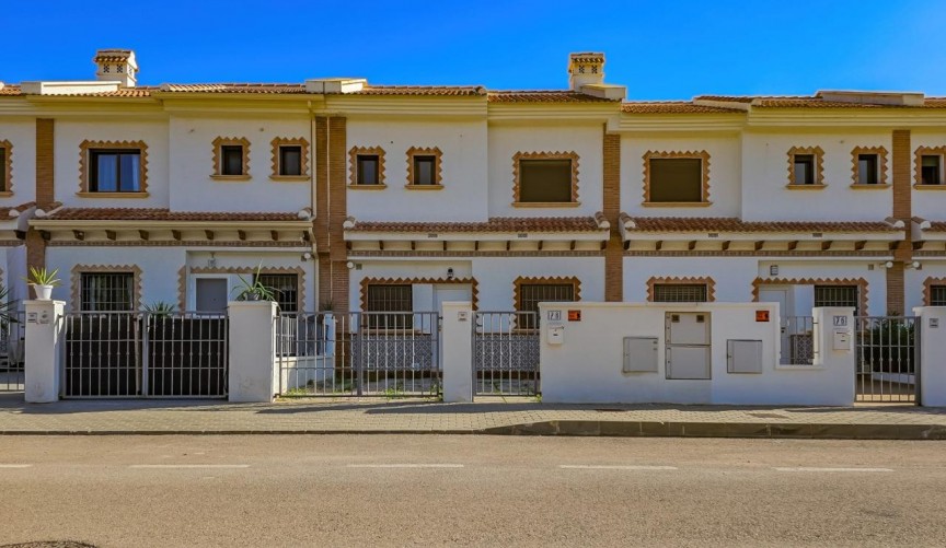 Resale - Villa -
San Miguel de Salinas - Inland