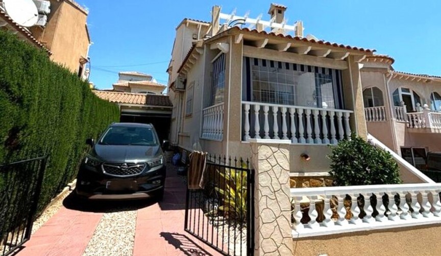 Resale - Villa -
San Miguel de Salinas - Inland