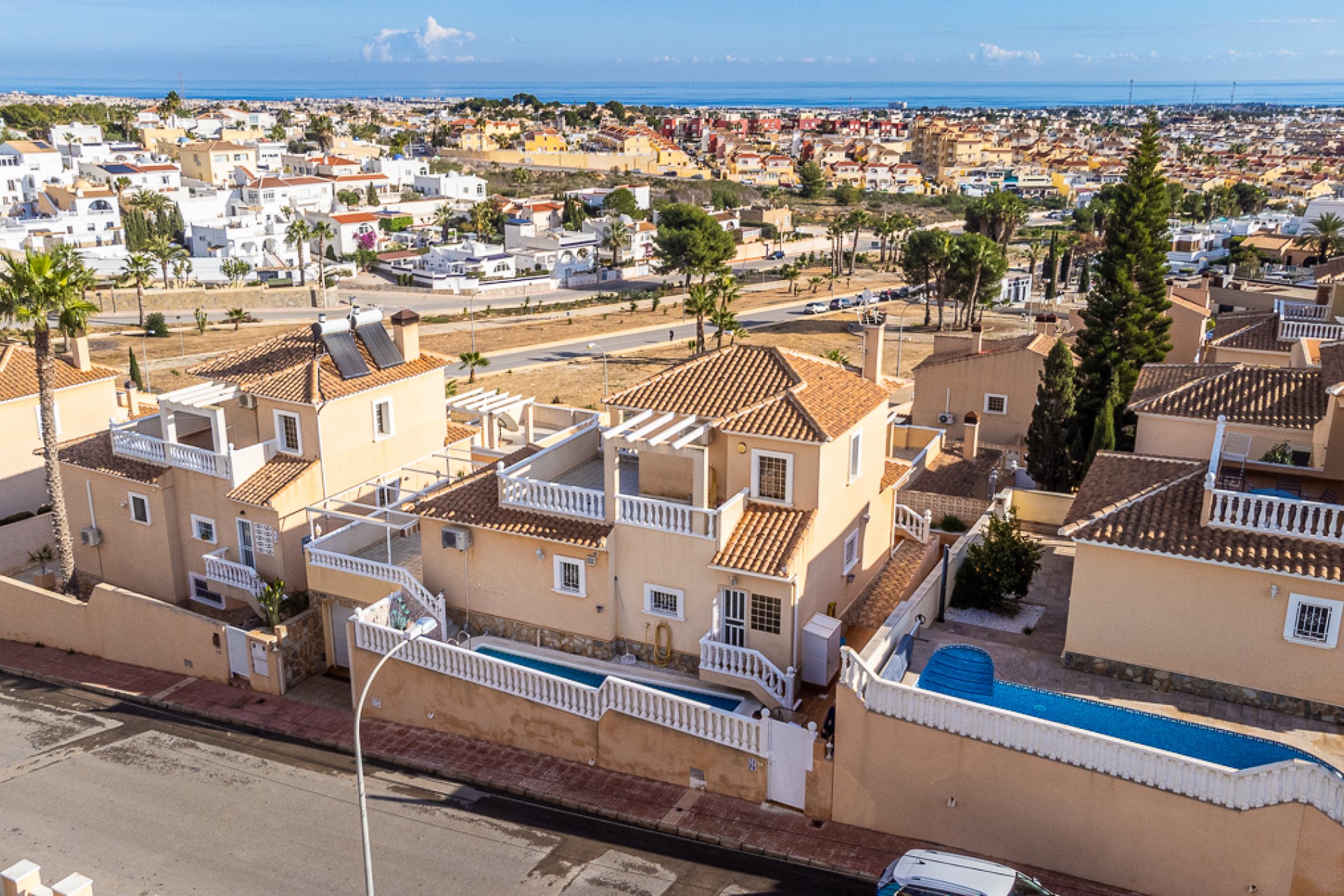 Resale - Villa -
San Miguel de Salinas - Inland