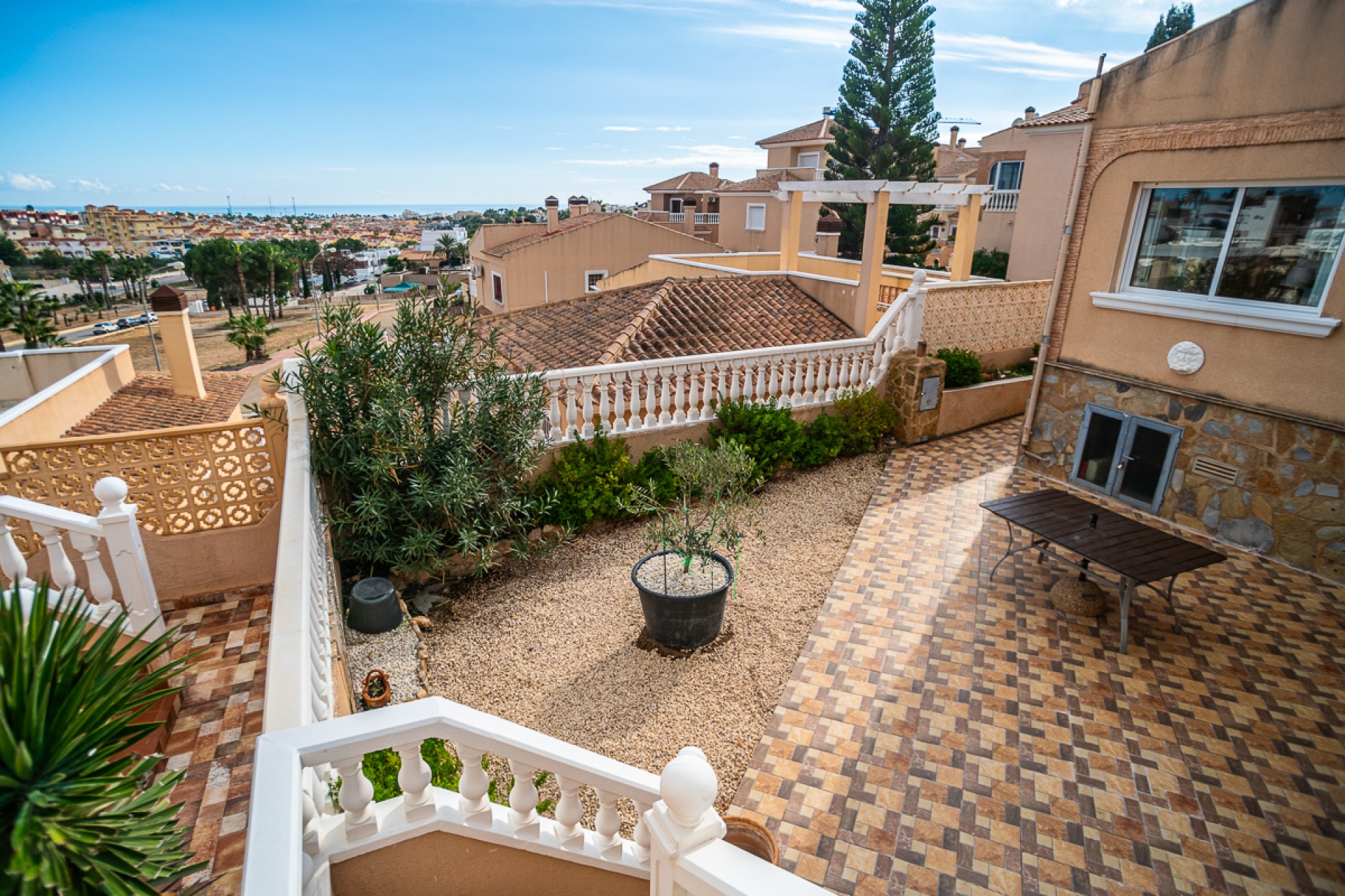 Resale - Villa -
San Miguel de Salinas - Inland