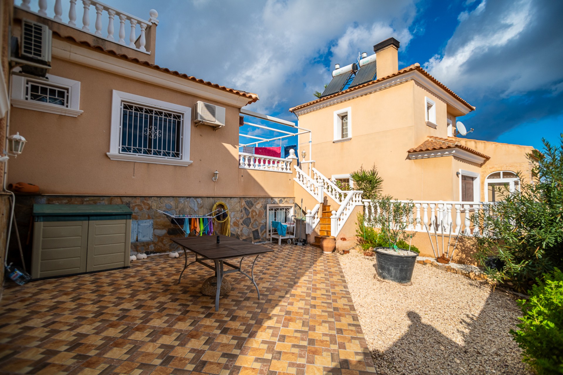 Resale - Villa -
San Miguel de Salinas - Inland