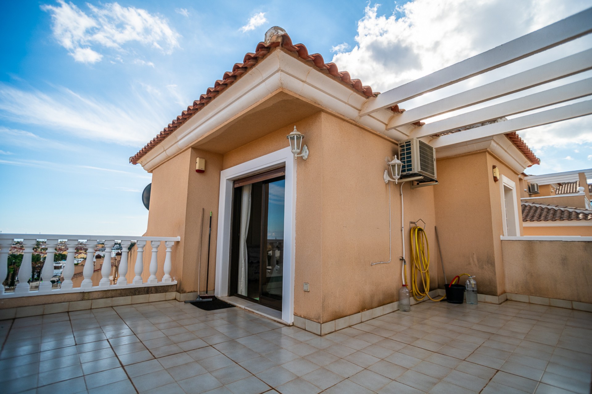 Resale - Villa -
San Miguel de Salinas - Inland