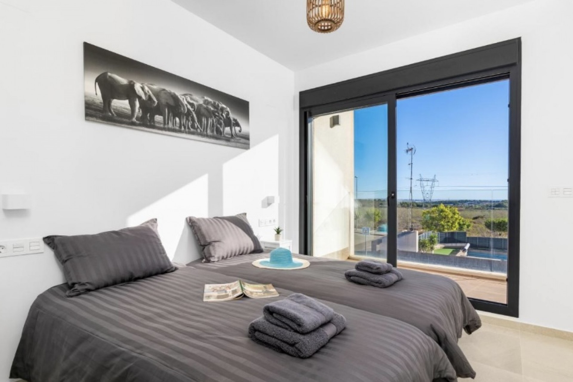 Resale - Villa -
San Miguel de Salinas - Inland