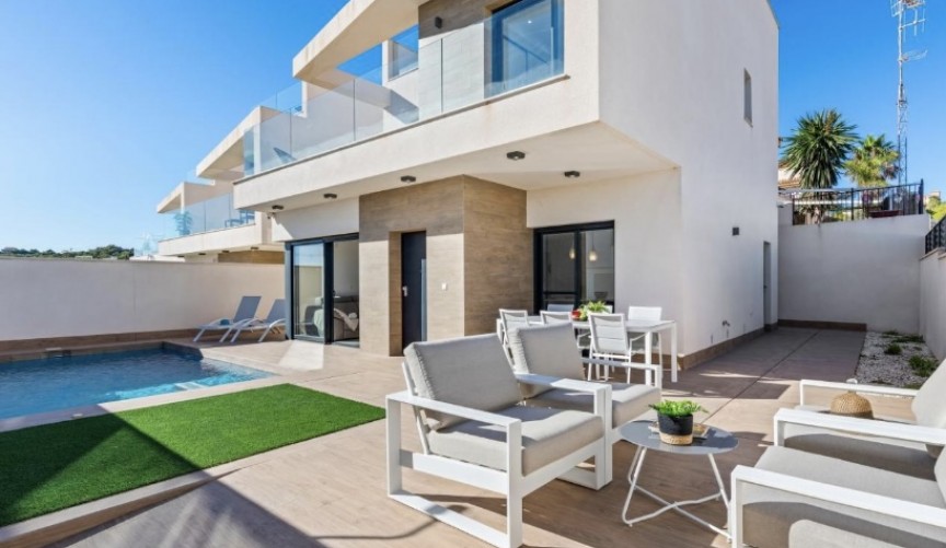 Resale - Villa -
San Miguel de Salinas - Inland