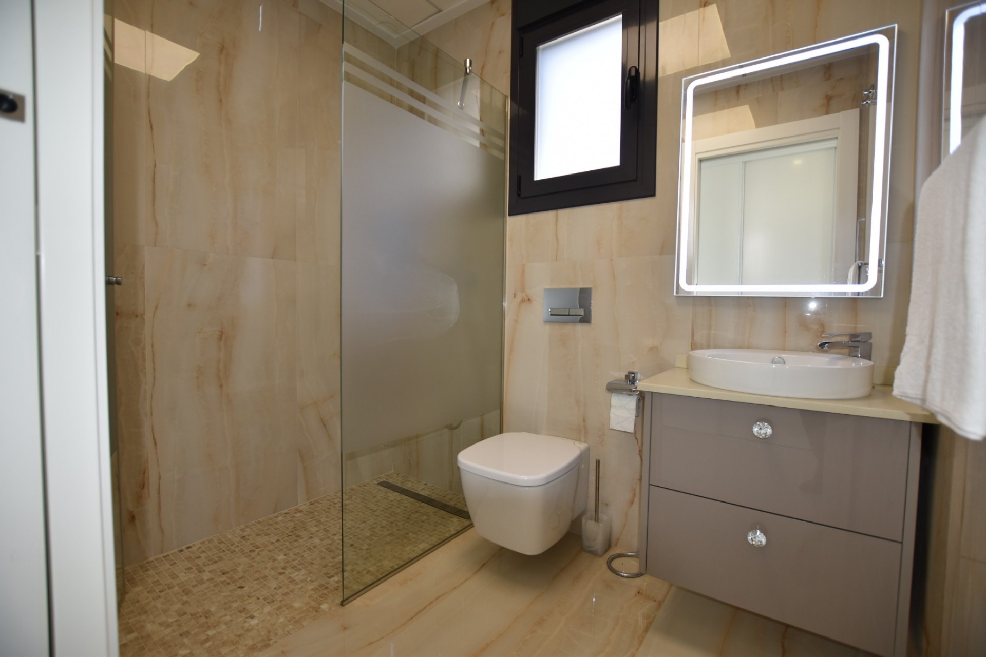 Resale - Villa -
San Miguel de Salinas - Inland