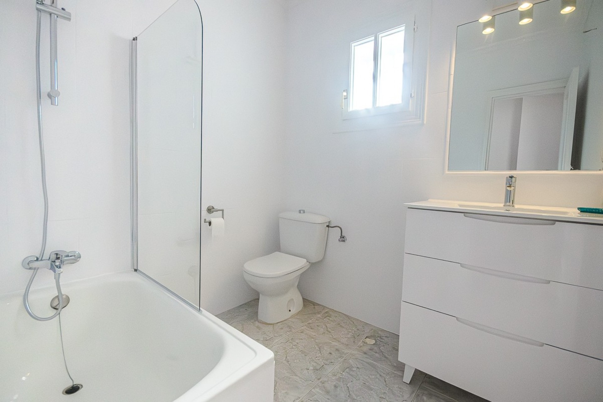 Resale - Villa -
San Miguel de Salinas - Inland