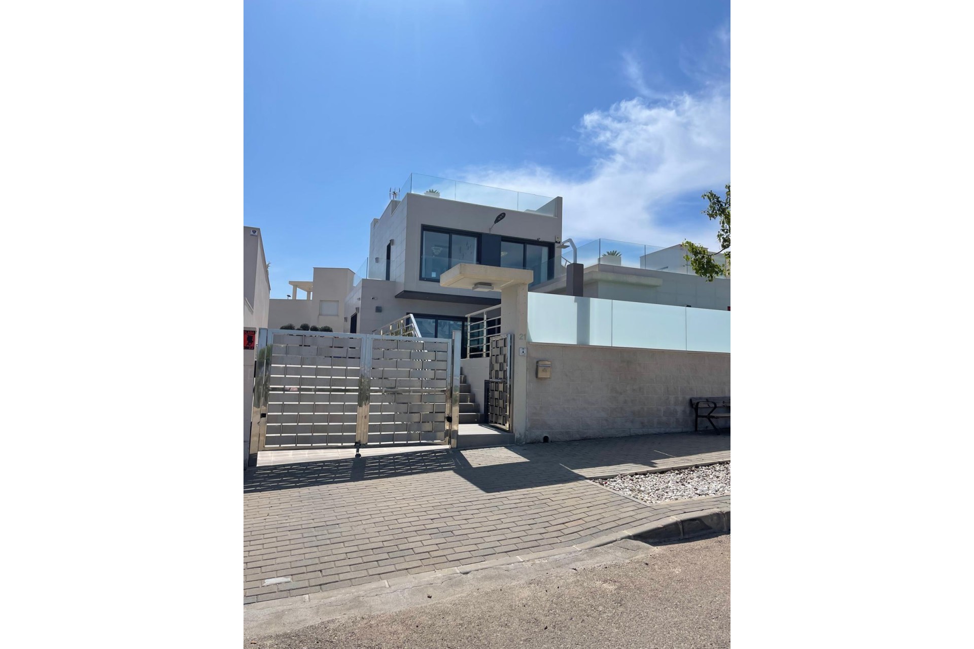 Resale - Villa -
San Miguel de Salinas - Inland