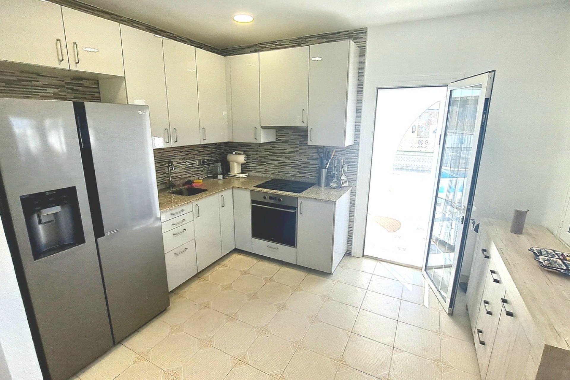Resale - Villa -
San Miguel de Salinas - Inland