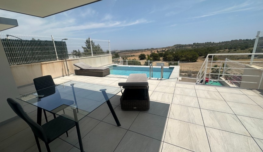 Resale - Villa -
San Miguel de Salinas - Inland