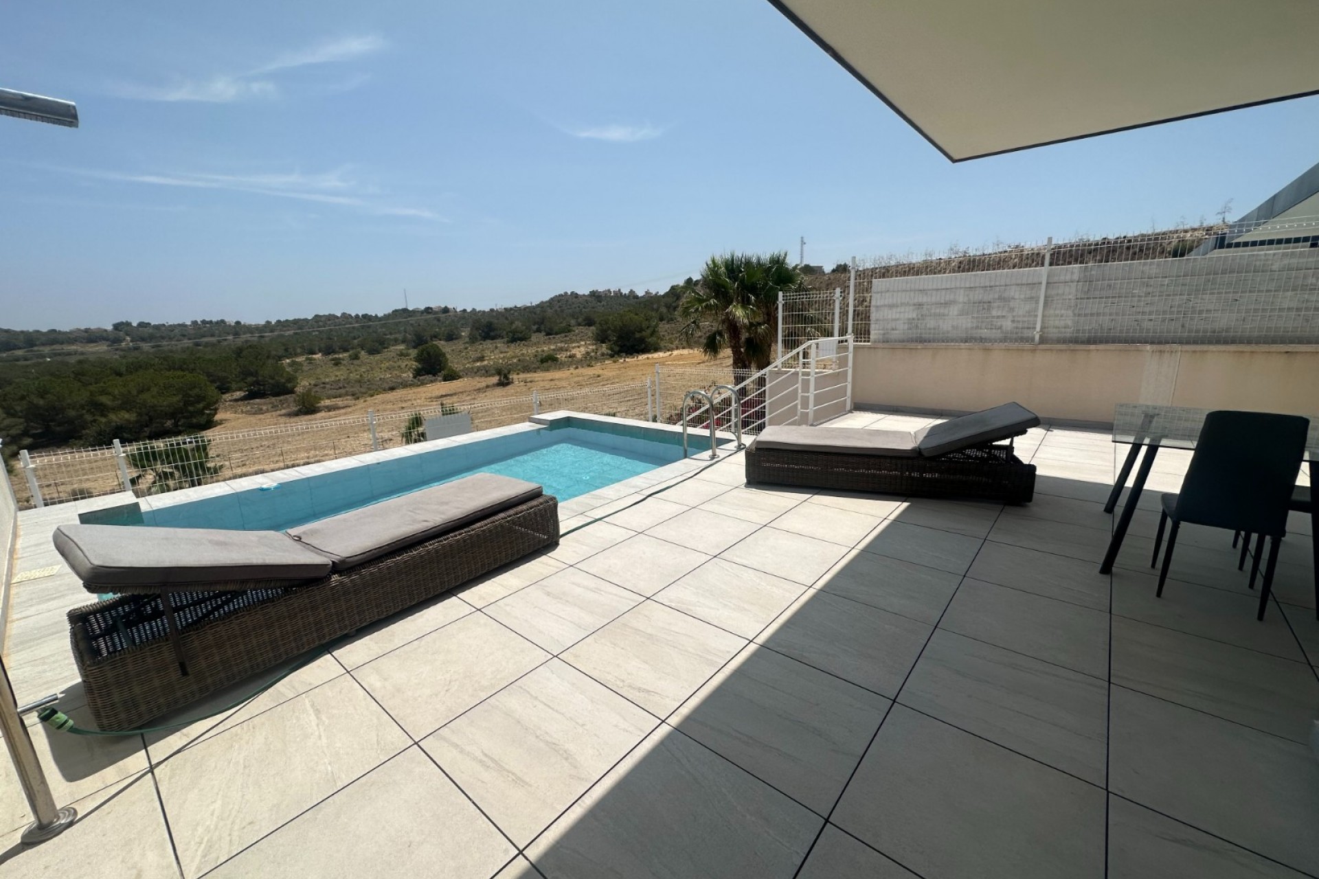 Resale - Villa -
San Miguel de Salinas - Inland
