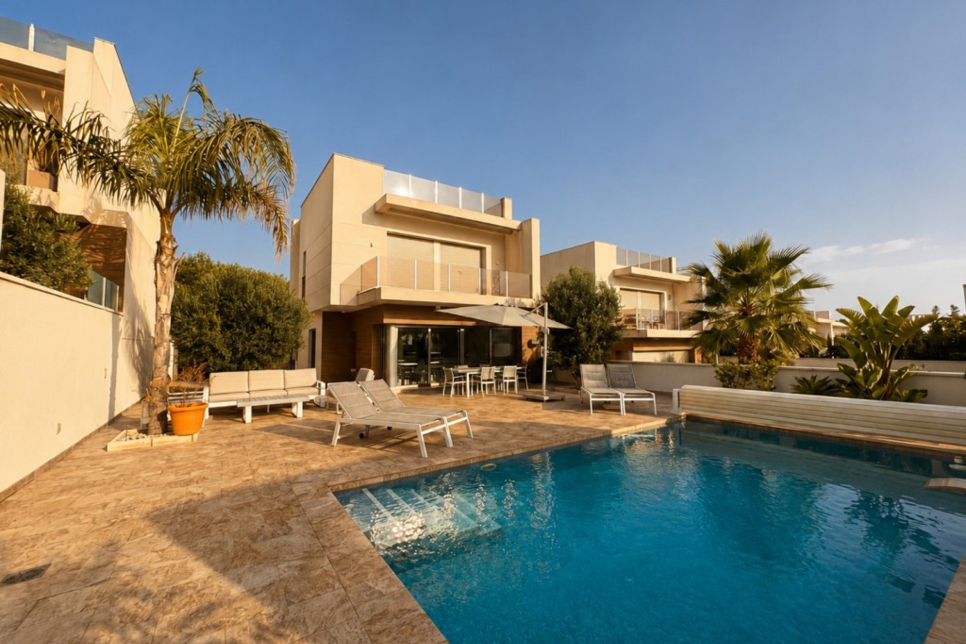 Resale - Villa -
San Miguel de Salinas - Inland