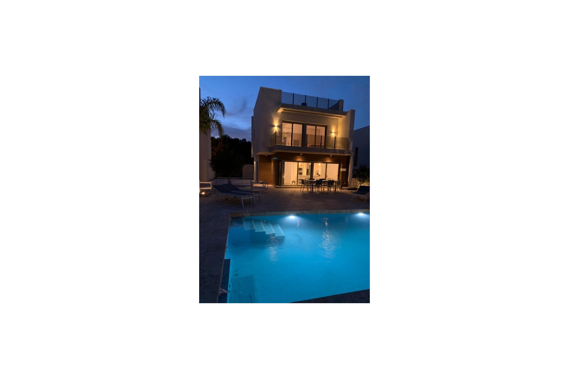 Resale - Villa -
San Miguel de Salinas - Inland